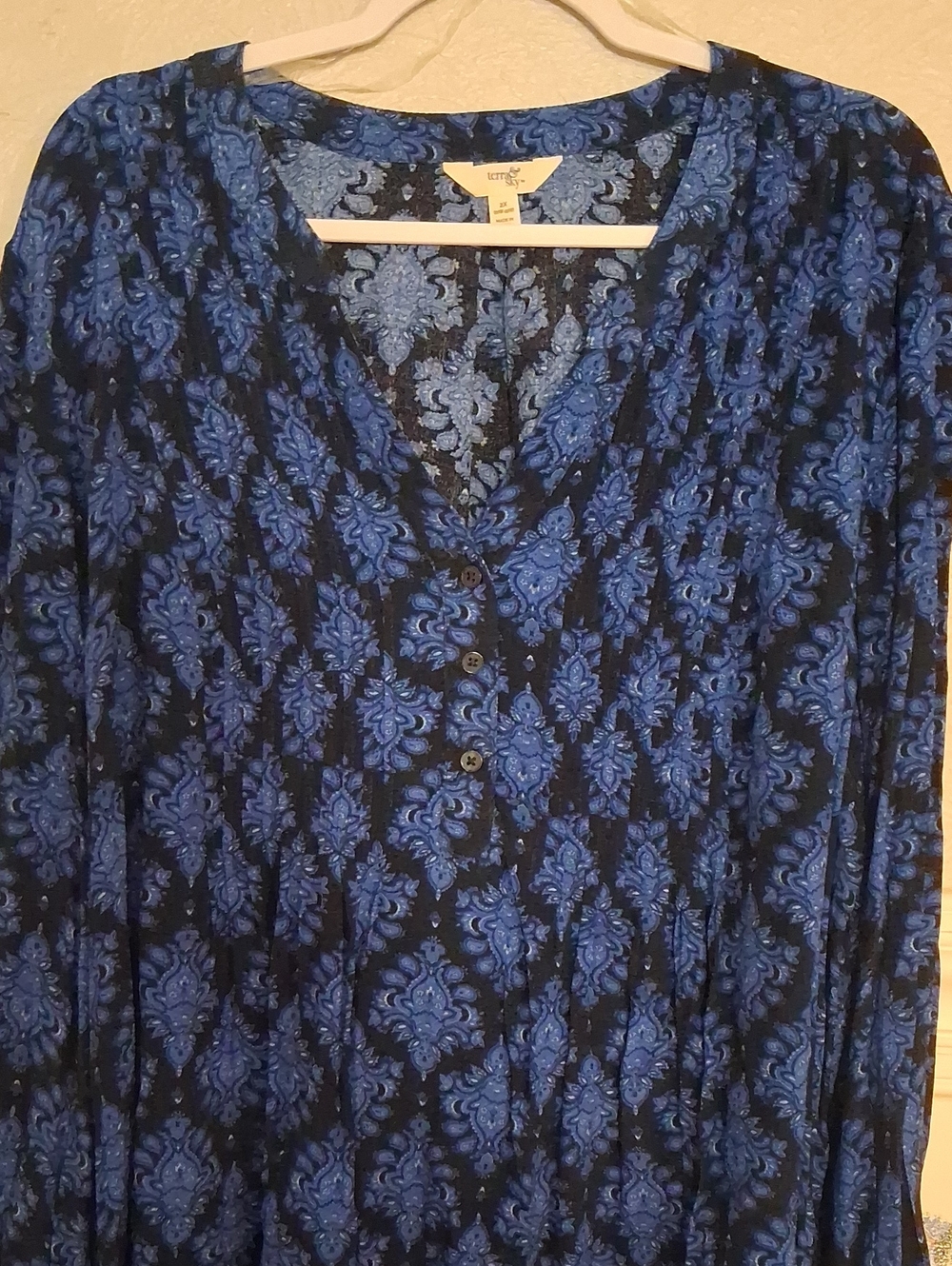 Tetra*Sky Blue and Black Printed V-Neck Long Sleeve Top